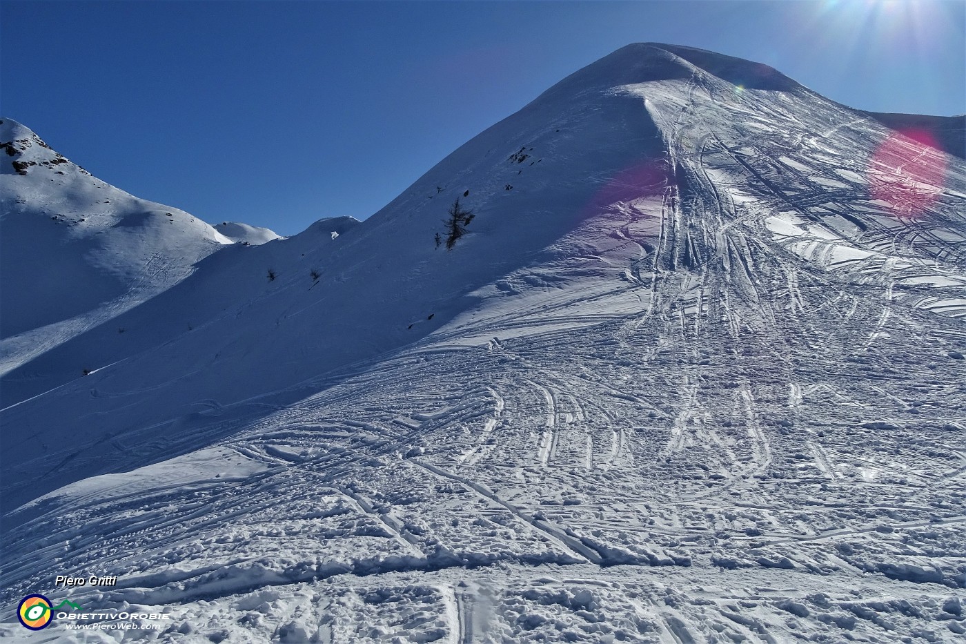 52 In ripida salita ben ramponato per Cima Villa (2050 m) .JPG